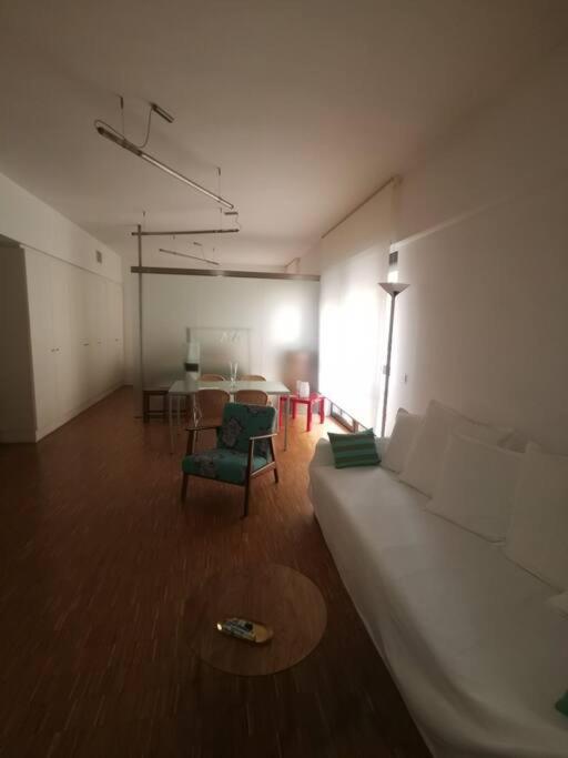 New Cosy Apartment Near To Petruzzelli Theatre Bari Luaran gambar