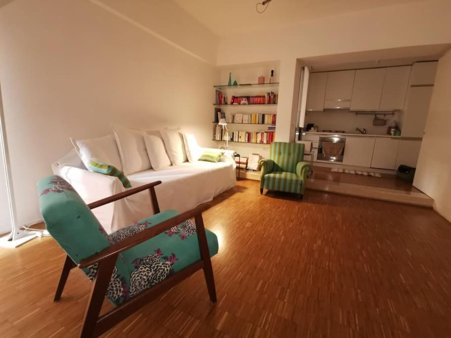 New Cosy Apartment Near To Petruzzelli Theatre Bari Luaran gambar